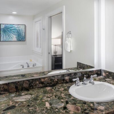 LOCK-OUT VILLA HARBOURSIDE MARINA, PI