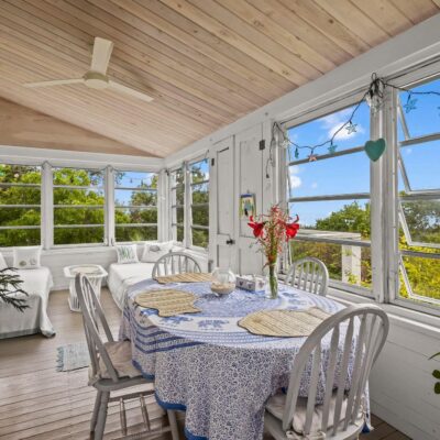 AUNTIE COTTAGE