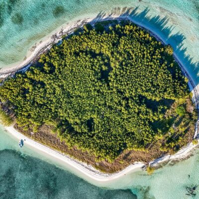 SANDY CAY, PRIVATE ISLAND